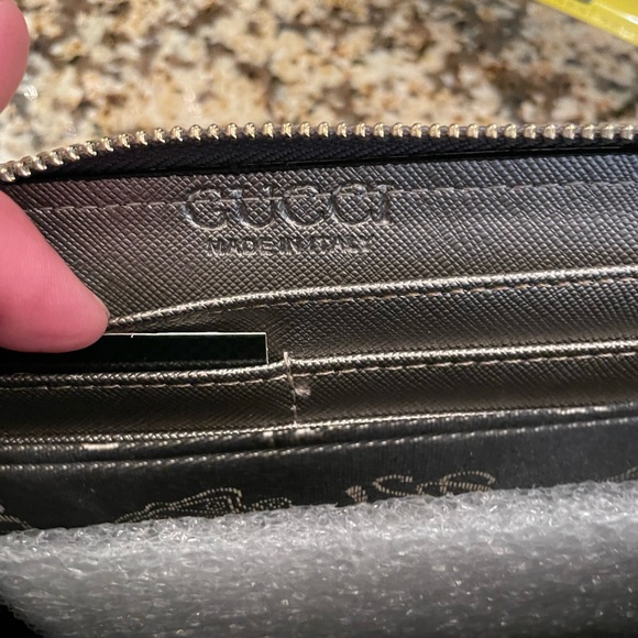 New blue denim wallet in perfect condition. Plenty of space for credit cards. - Picture 4 of 6